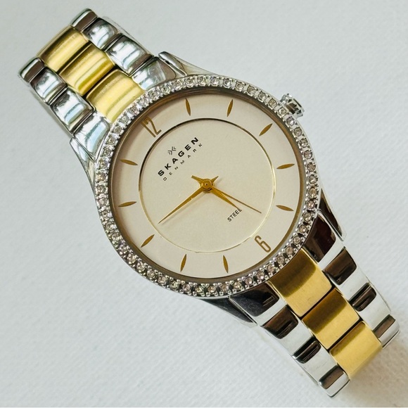 Skagen Steel Women's Crystals Bezel 6.25" MAX Watch Two Tone Stainless 337SSGX - Picture 1 of 13